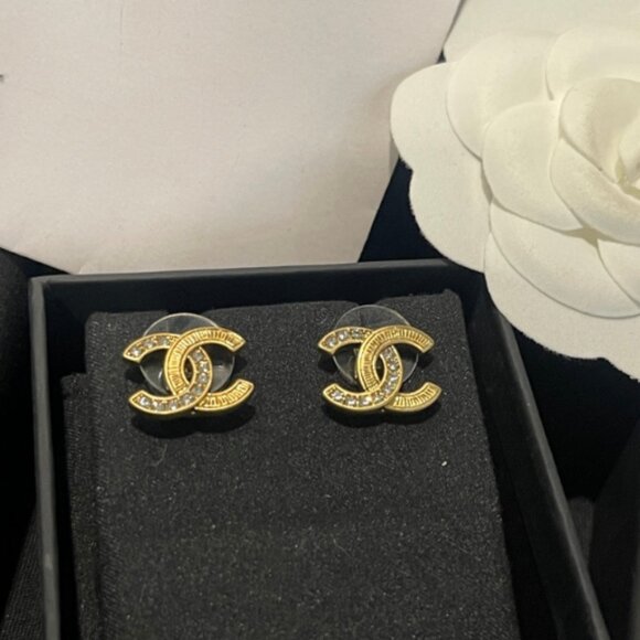 Chanel Fashion Earrings - Picture 1 of 5